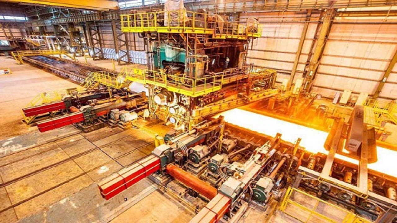 کرونا و تحریم‌ها مانع تولید در شرکت فولاد اکسین خوزستان نشدند/ خرید اسلب ۳۵ درصد افزایش یافت