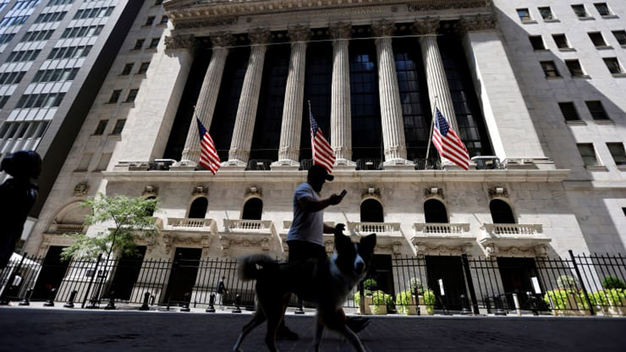 سرمایه‌گذاران آمریکایی سرمایه‌های خود را از بورس خارج کردند