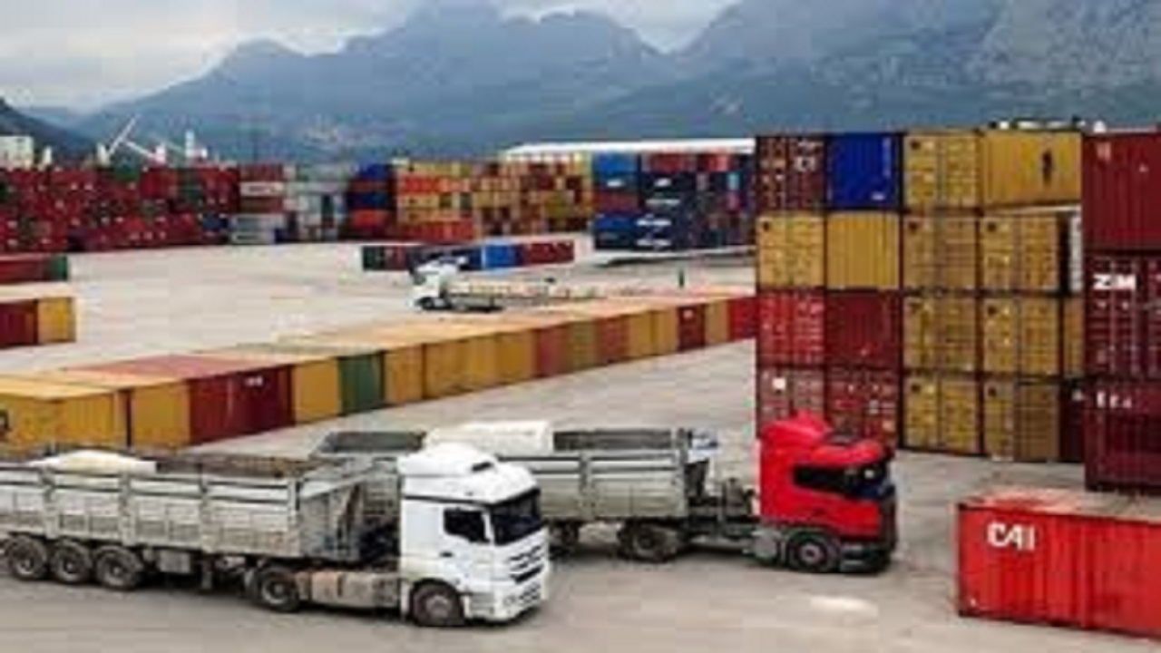 صادرات ۱۰۳ میلیون دلار کالا از استان اردبیل