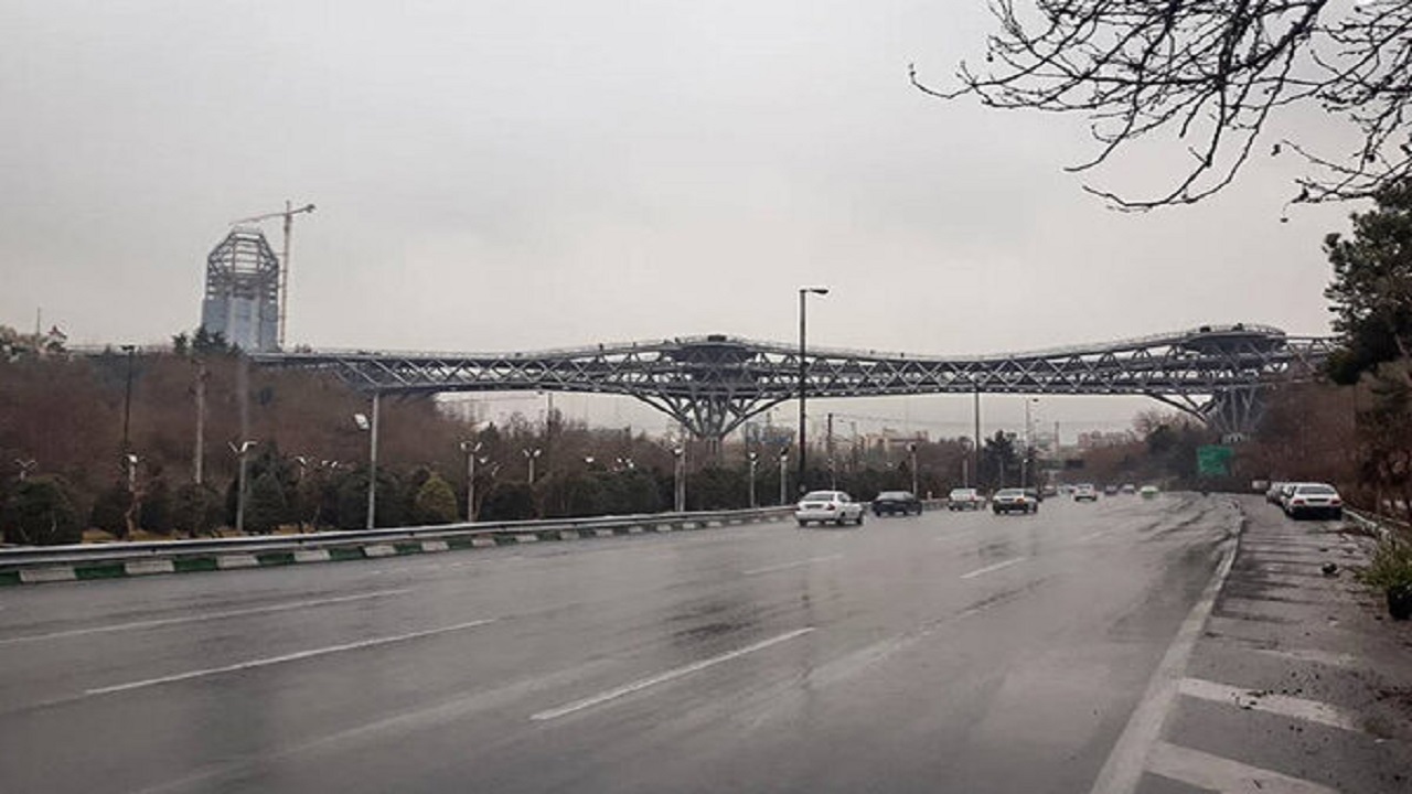 وضعیت هوای تهران در روز بارانی سالم است