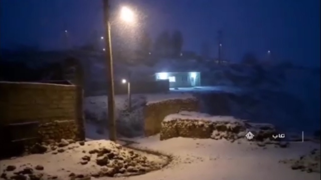 بارش برف در نخستین روز از آذر ۹۹ + فیلم