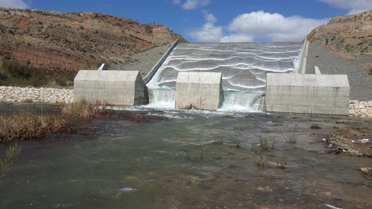 ذخیره سازی ۴ میلیون مترمکعب آب در سد‌های خاکی