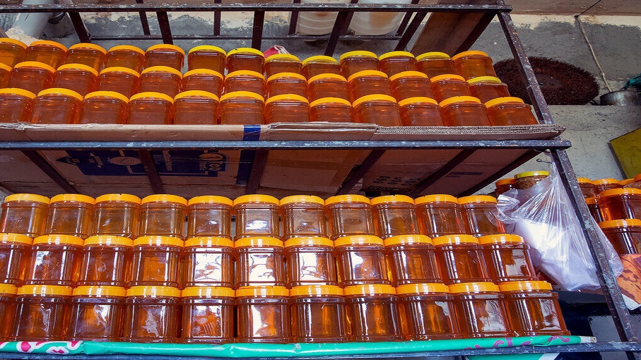 توجه به فرآوری بجز عسل در صنعت زنبورداری کشور ضروری است