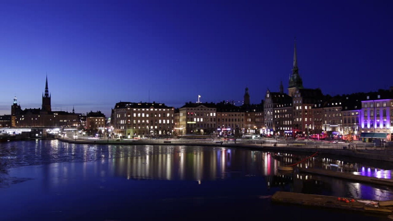 شب طولانی پایتخت سوئد در انتظار طلوع آفتاب