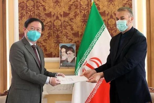 دیدار سفیر چین در تهران با امیرعبداللهیان