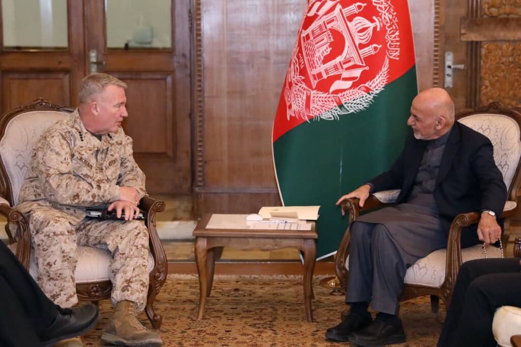 رئیس ستاد ارتش آمریکا در کابل با اشرف غنی دیدار کرد