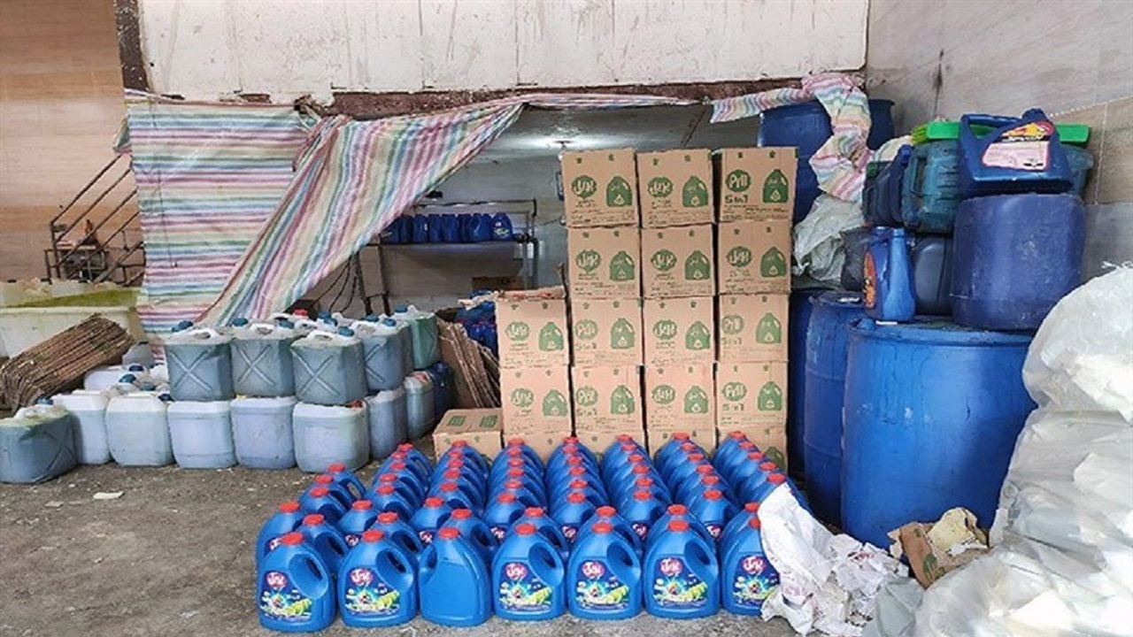 هشدار برای افزایش مواد شوینده تقلبی در بازار/ پلمب یک کارگاه در روستای مبارک آباد