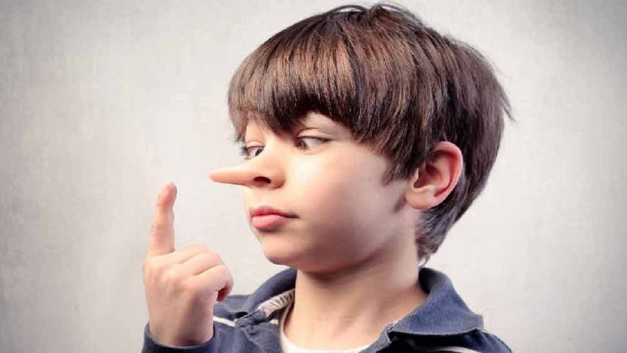 راهکار‌های قرآن برای حل مشکل دروغ‌گویی کودکان/ چه عواملی موجب دروغ گفتن کودک می‌شود؟