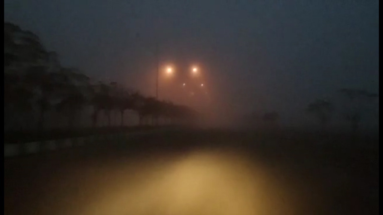 مه گرفتگی صبحگاهی در آران و بیدگل + فیلم