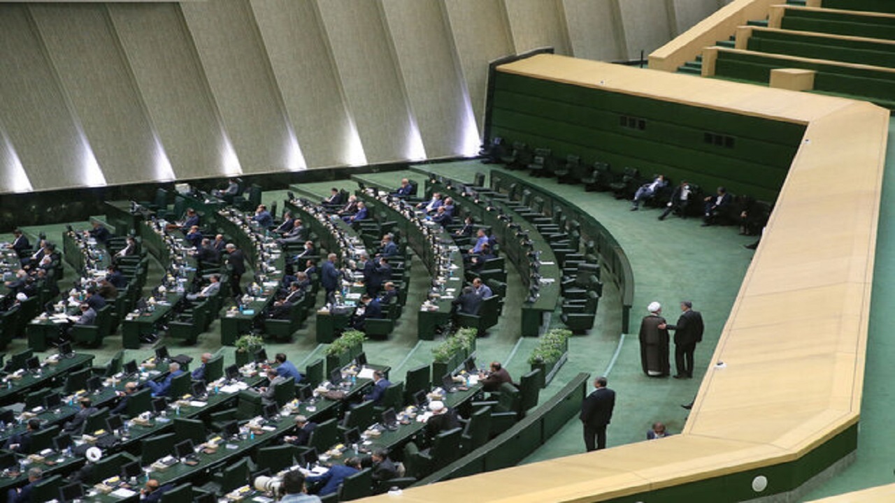 مجلس با تعیین تکلیف عضویت نمایندگان جدیدالورود در کمیسیون ها مخالفت کرد