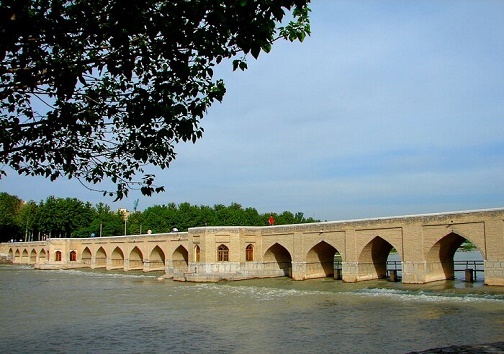 پل‌های تاریخی زاینده‌رود همچنان در حسرت آب