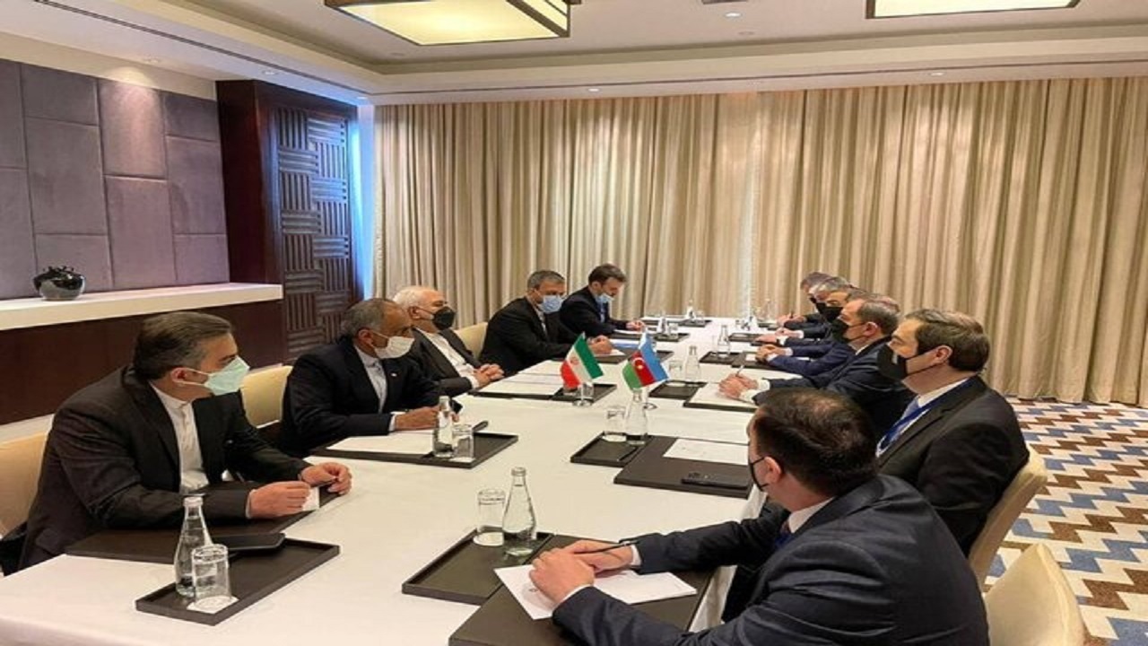 ظریف با وزیر خارجه جمهوری آذربایجان دیدار کرد