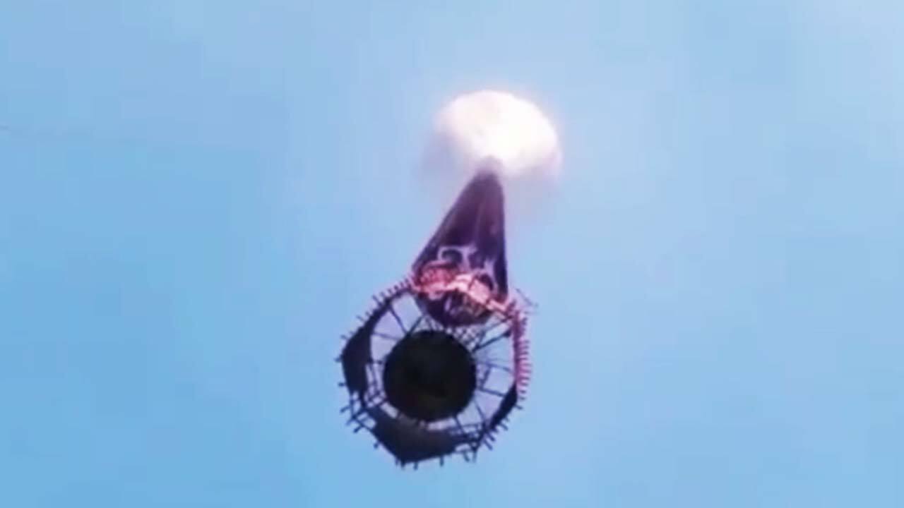 انفجار مهیب بالون در یک آتش بازی ناموفق + فیلم