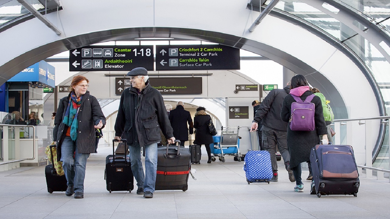 دردسر‌های جابجایی چمدان‌های غریبه‌ها در فرودگاه‌های امارات