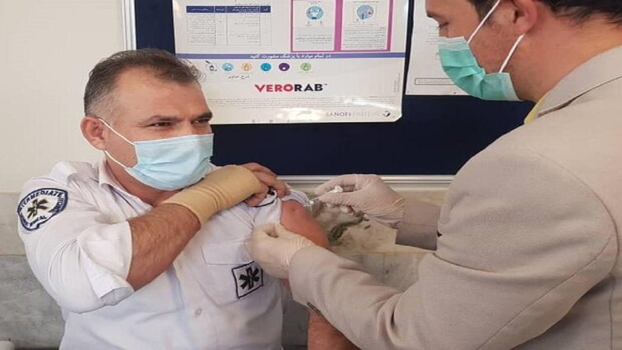 نیمی از کادر اورژانس استان همدان واکسن کرونا را دریافت کردند