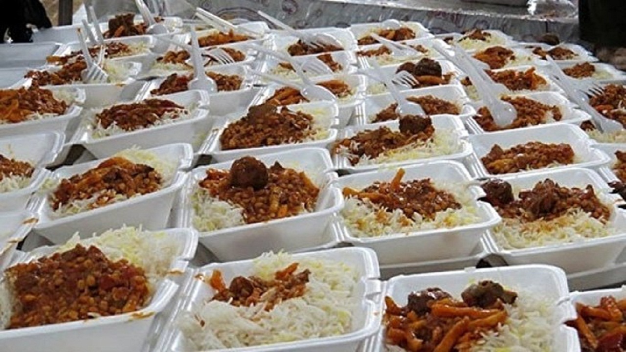 توزیع بیش از ۱۰ هزار پرس غذای گرم در ملایر