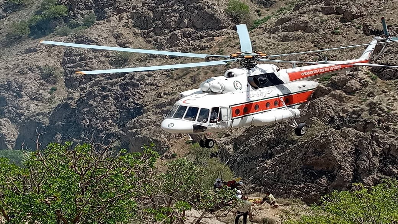 اعزام امداد هوایی برای نجات جوان کوهنورد گرفتار شده در ارتفاعات کاشمر
