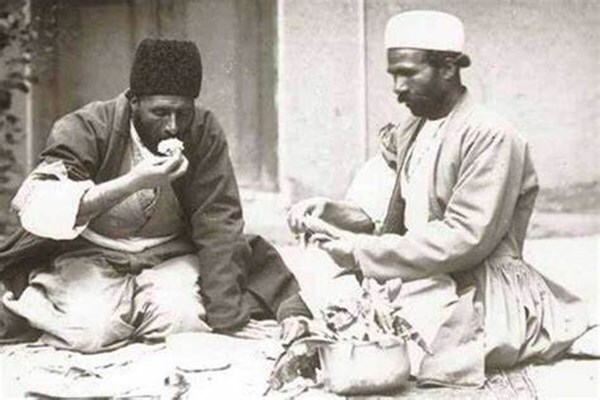 حال و هوای سحر‌های ماه رمضان در طهران قدیم/راهکار قدیمی‌ها برای رفع گرسنگی و تشنگی