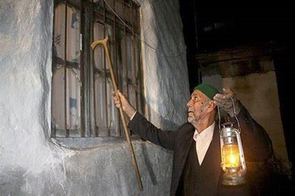 حال و هوای سحر‌های ماه رمضان در طهران قدیم/راهکار قدیمی‌ها برای رفع گرسنگی و تشنگی