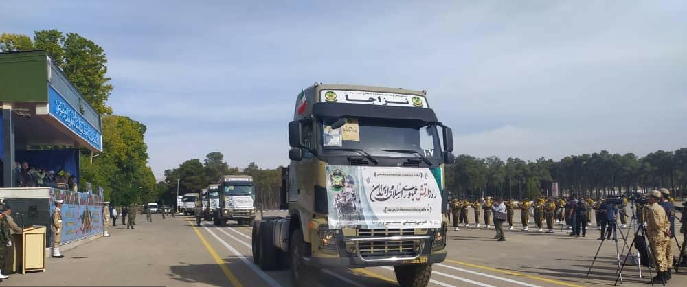 برگزاری روز ارتش با رژه خودرویی در شیراز
