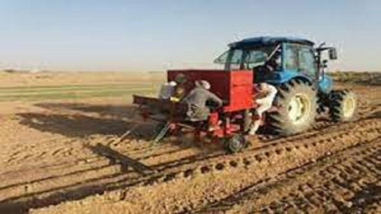 توزیع بیش از یک میلیون لیتر سوخت بین کشاورزان شهرستان البرز