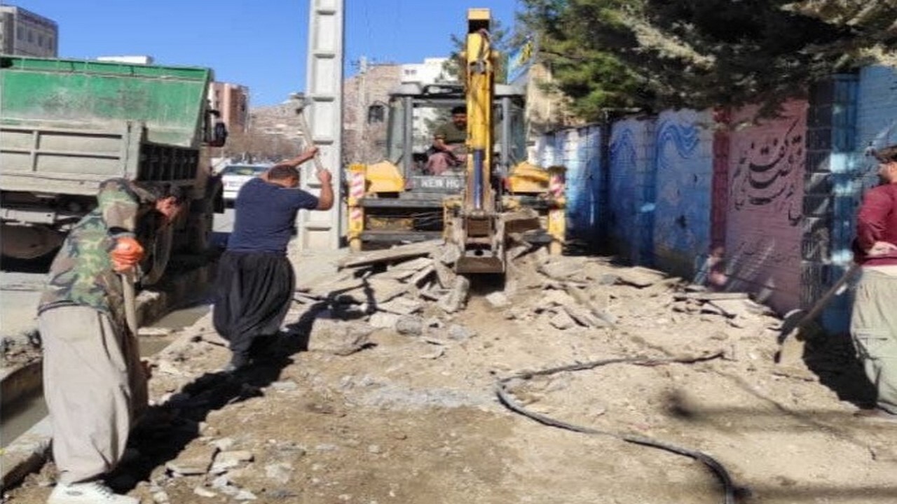 اجرای عملیات موزائیک فرش معابر شهر ایلام