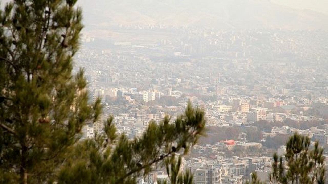 تاخت و تاز آلاینده‌ها در آسمان مناطق صنعتی استان یزد