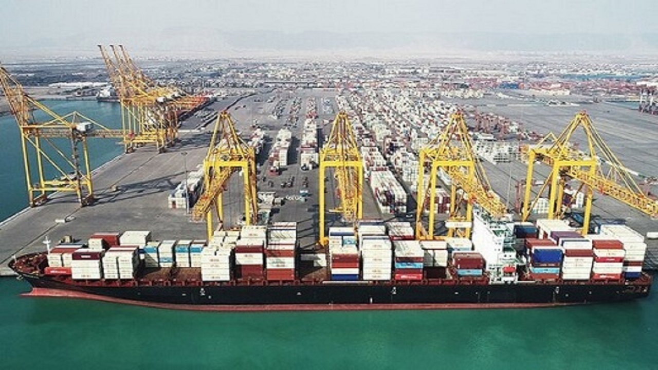 تسهیل صادرات به هند با توسعه خط کانتینری  کشتیرانی والفجر در بندرعباس