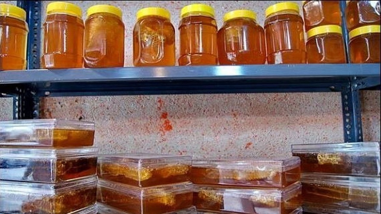 معدوم سازی ۱۴۰ کیلو عسل تقلبی در طرقبه شاندیز