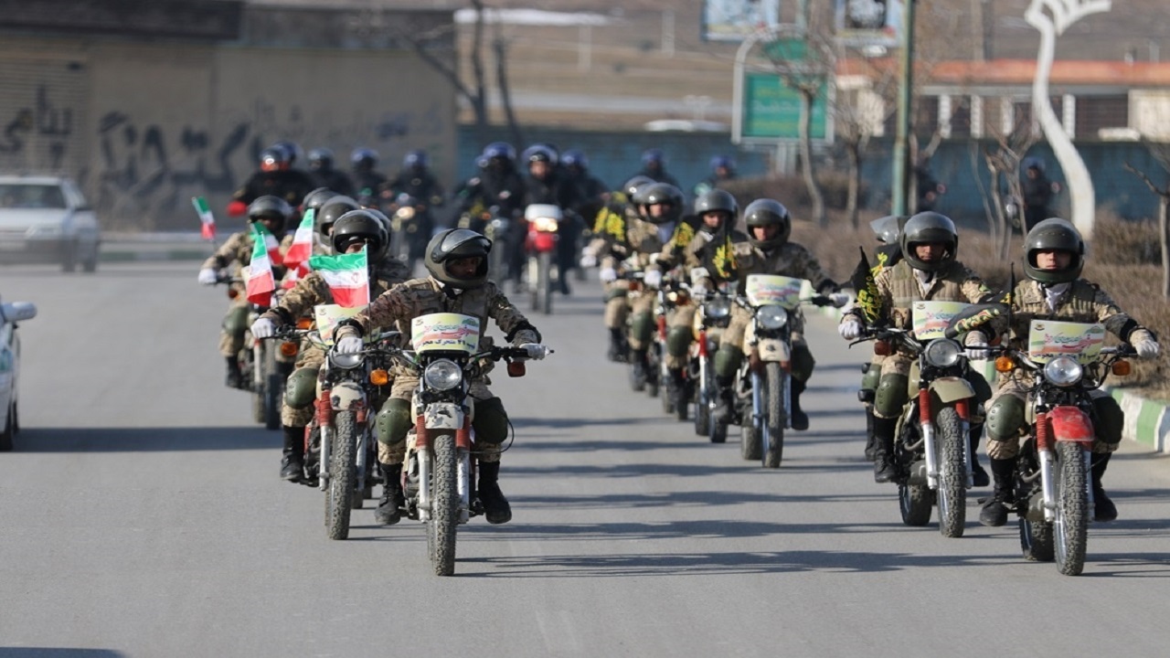 رژه موتوری نیرو‌های مسلح در ارومیه برگزار شد