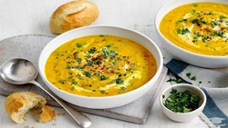 طرز تهیه بورک اسفناج و پنیر + فیلم