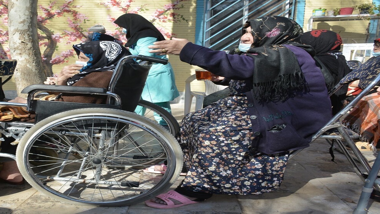 معابر اصفهان برای سالمندان مناسب سازی نشده است