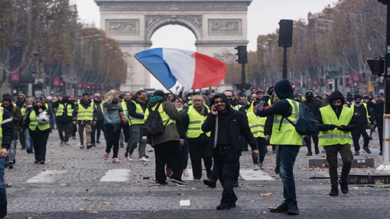 درگیری پلیس فرانسه و جلیقه زردها در روز کارگر + فیلم