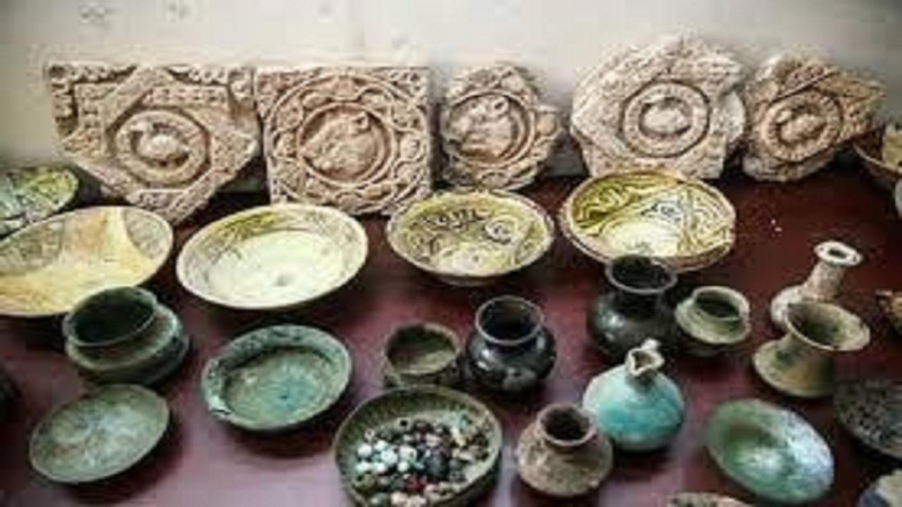 کشف یک هزار و ۵۰۶ اشیای تاریخی از حفاران غیر مجازاستان همدان