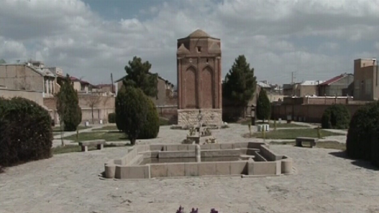 محوطه‌ گنبد سرخ مراغه ساماندهی شد