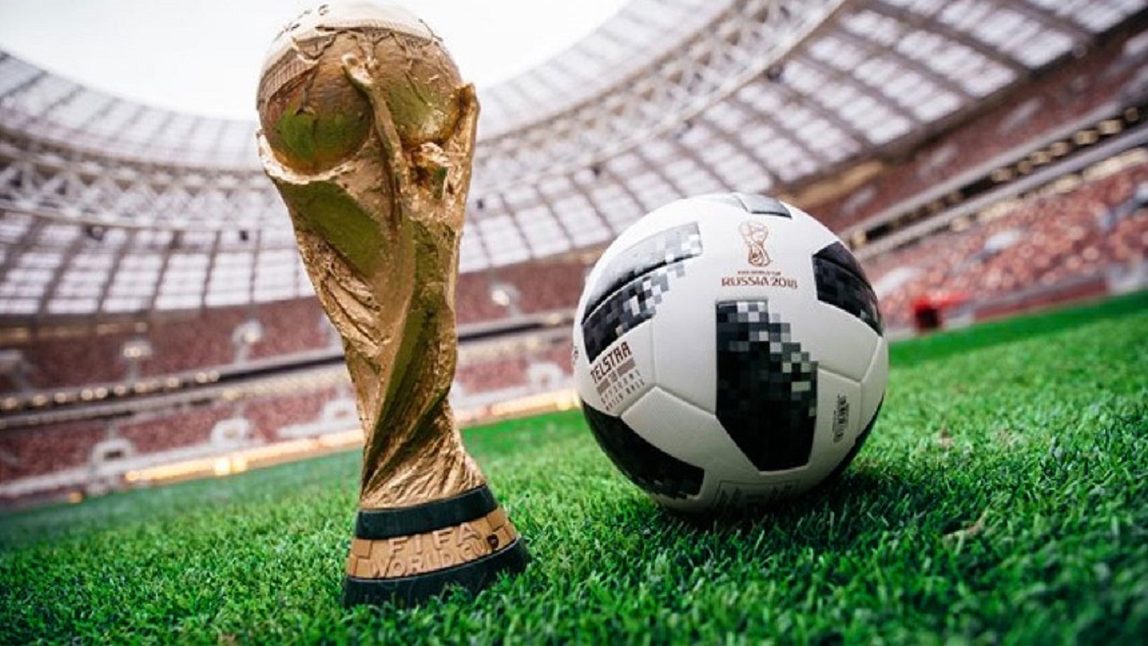 مسابقات جام جهانی فوتبال هر ۲ سال یک بار برگزار می‌شود؟