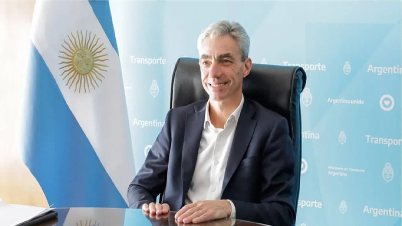 جان باختن وزیر آرژانتینی در پی واژگونی خودرو