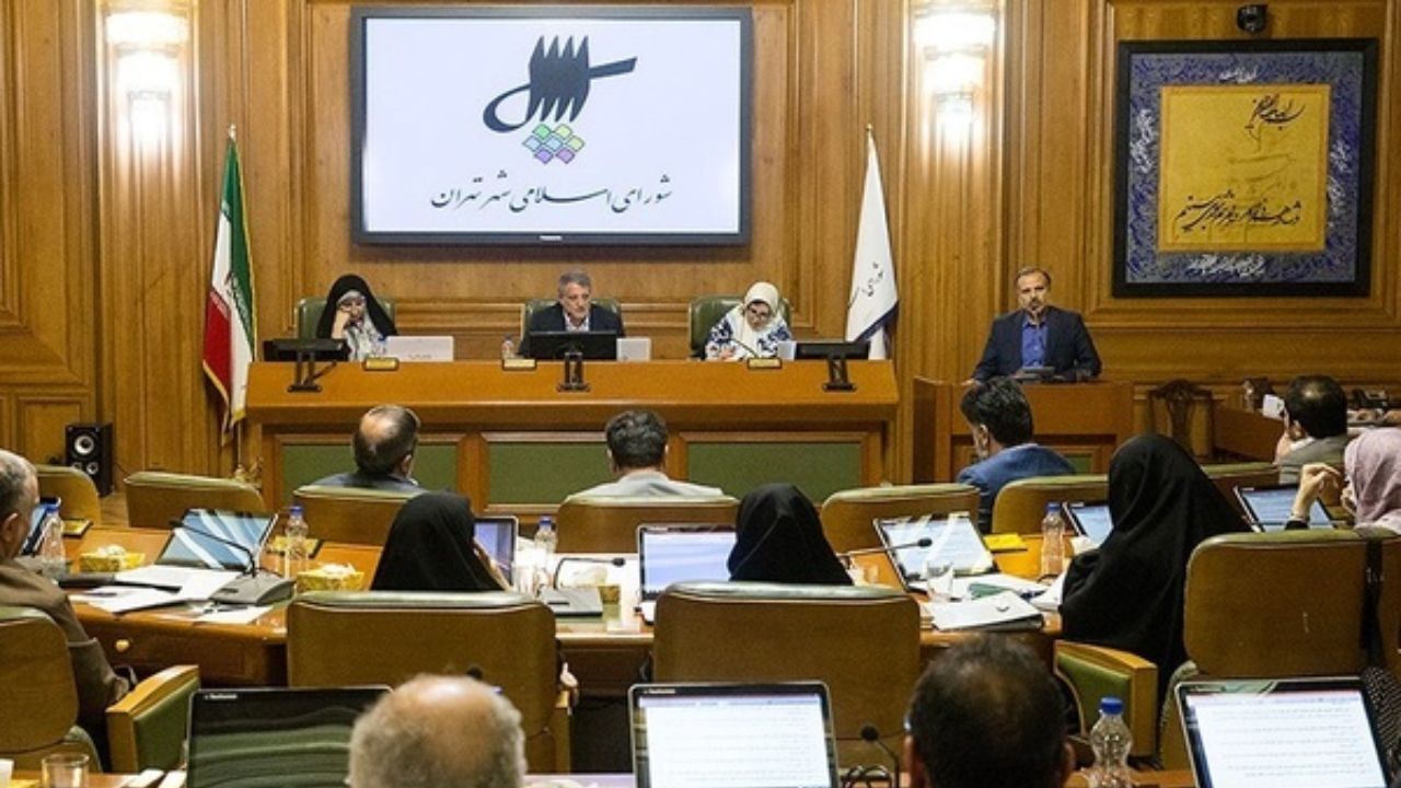 بررسی الزام شهرداری تهران به خرید واکسن کرونا