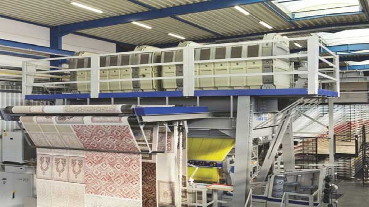 اولین ماشین تولید فرش ایرانی در استان مرکزی