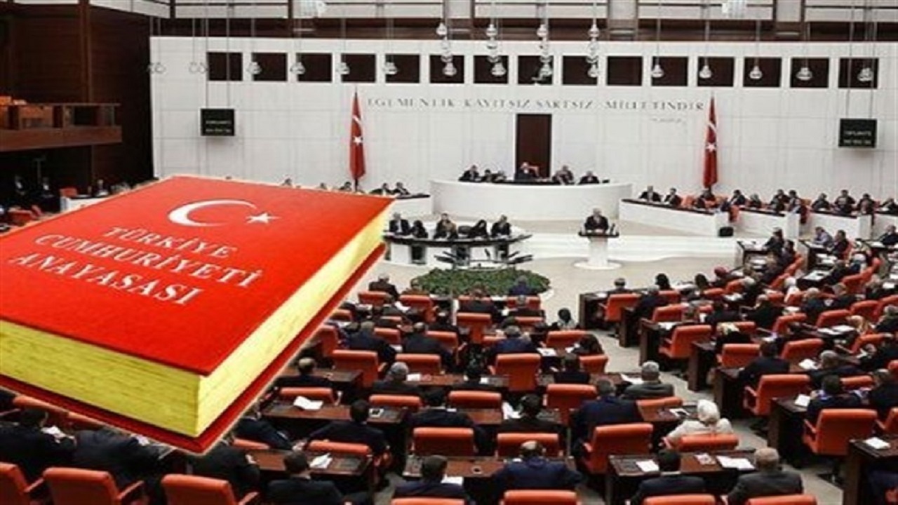 ادامه تلاش ترکیه برای تدوین پیش‌نویس قانون اساسی جدید