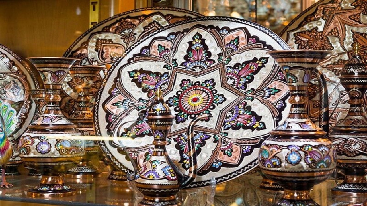 ایجاد اشتغال برای بیش از ۷۰۰ صنعتگر هنر‌های دستی و سنتی در استان همدان