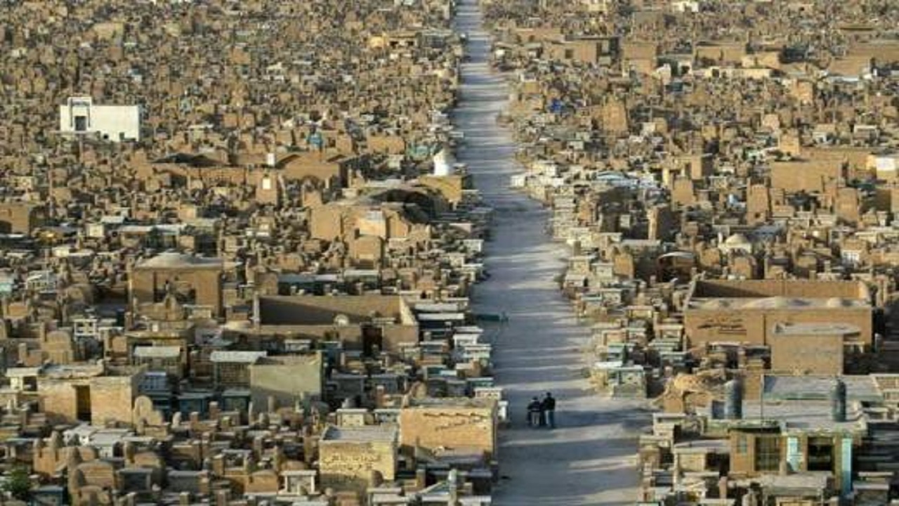 وادی السلام بزرگترین قبرستان دنیا + فیلم