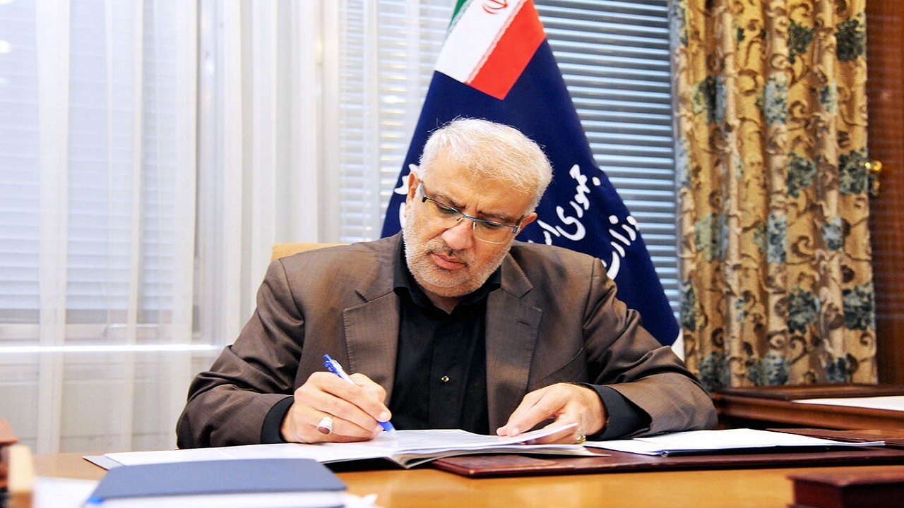 دستور وزیر نفت برای تسریع در روند تسویه مطالبات گازی ایران از عراق/ تجارت نفت و فرآورده‌های نفتی با عراق افزایش یابد