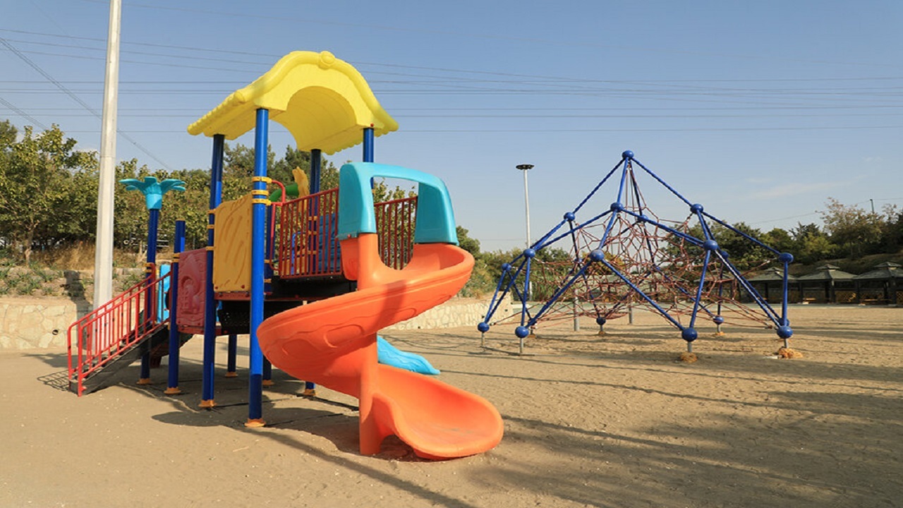 نصب وسایل بازی ویژه کودکان مبتلا به اوتیسم در مشهد