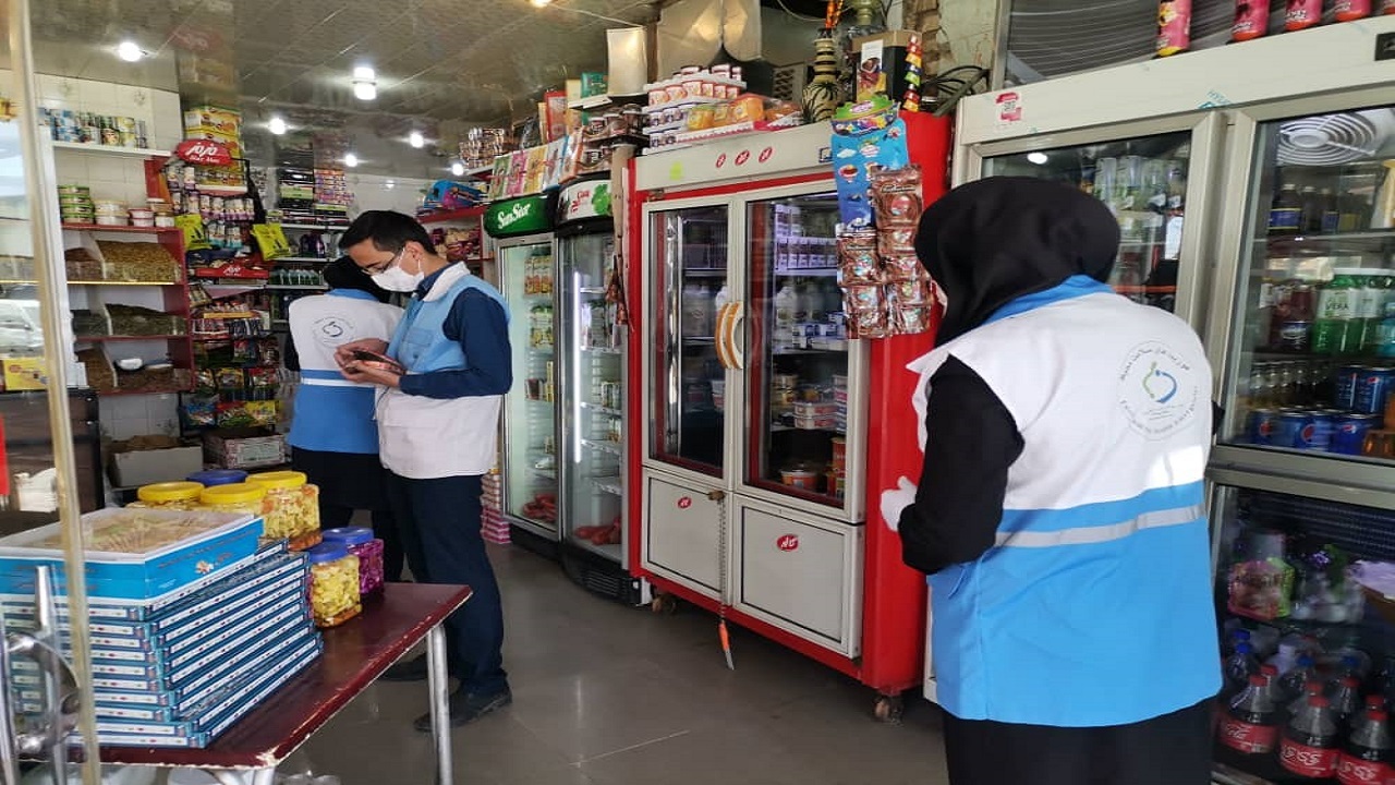بازدید بهداشتی  از ۵۲۲ مرکز پزشکی و تجاری در سنندج