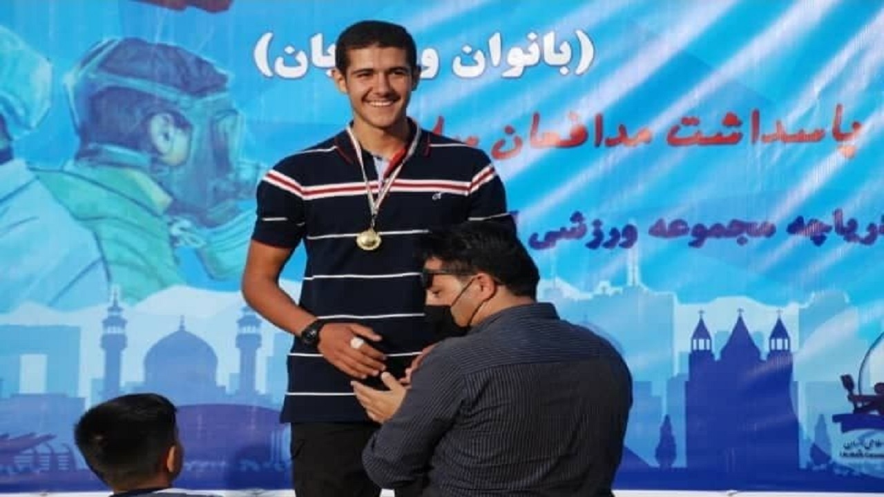 صالح برغمدی مدال طلای روئینگ قهرمانی کشور را کسب کرد