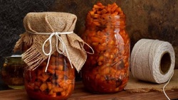 طرز تهیه ترشی و شور گوجه سبز + فیلم