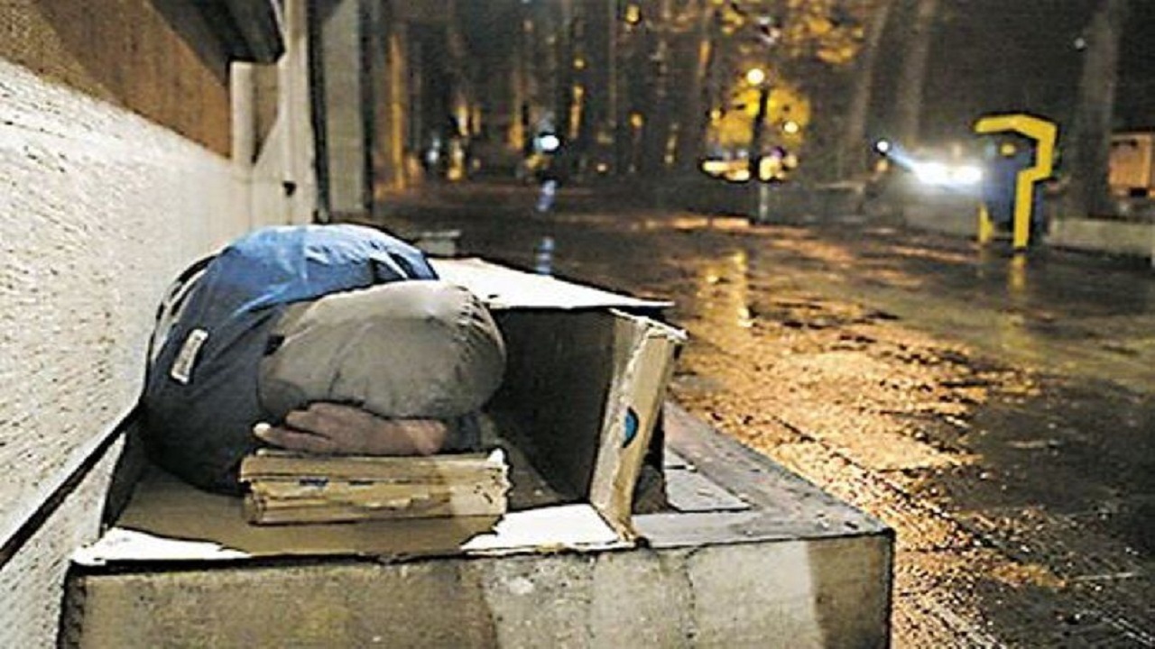 مرگ یک بی‌خانمان بر اثر سرمای چند روز گذشته در لاهیجان