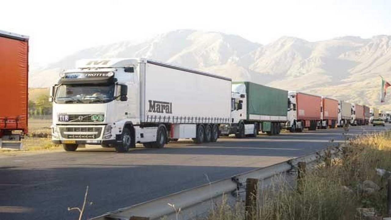 صادرات یک میلیون و ۲۷۷ هزار تن کالا از مرز مهران به عراق