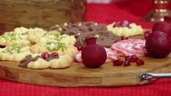 طرز تهیه کیک ژله و انار + فیلم